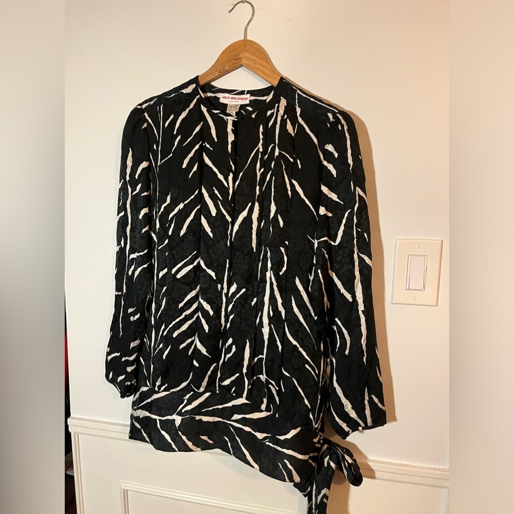 Vintage 80’s silk Jack Mulqueen black and white blouse